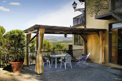 Image de Appartement à San Donato, climatisation, court de tennis, piscine, barbecue, D3