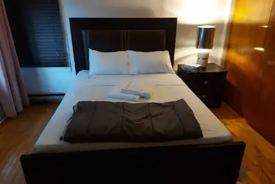 Image de 2 min from the subway - 3 bedroom spacious house\n\n