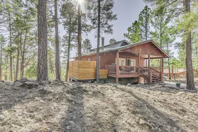 Image de Cozy Ruidoso Cabin w/ Hot Tub, Near Skiing!
