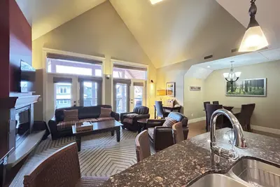 Image de Iconic 900sq penthouse 1bd/1bth Mt view pool/tub