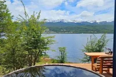 Image de Beachfront Cabin & Bathtub