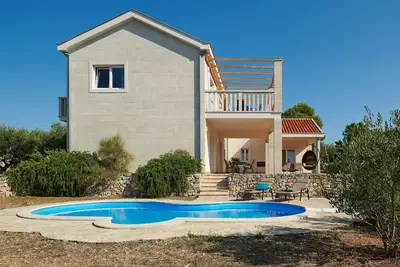 Image de Villa Pharia with Pool Ii