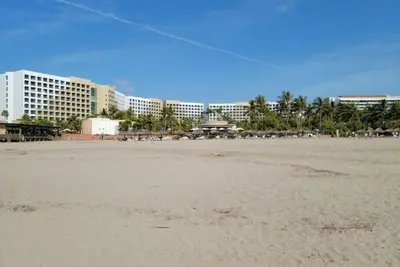 Image de Beautiful Two Bedroom Mexico Beach Resort\n\n