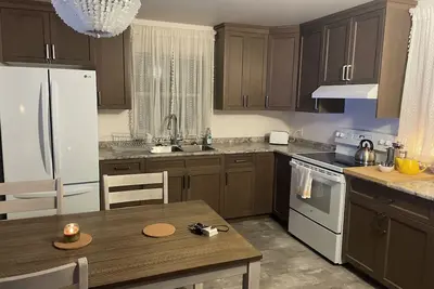 Image de Late Check Out\nLake Retreat\nGimli Rental\nQuiet New House\nFamily Getaway\n