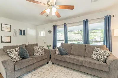 Image de Comfy 4br - The \"Aero\" in Schertz