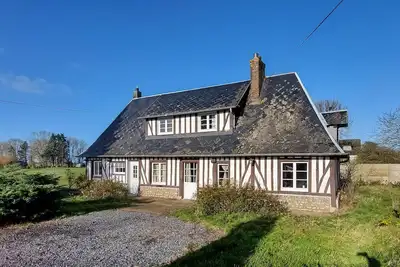 Image de Maison confortable à Berthouville avec.