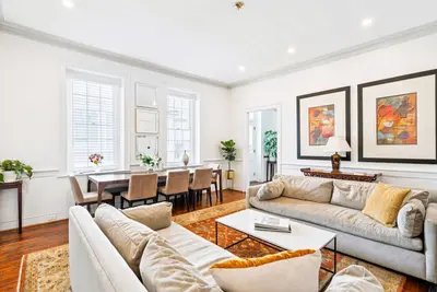 Image de 6c at Saint Philip Square, One Block to King, Classic Charleston Comfort