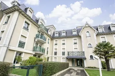 Image de Joli appartement pour 4 personnes avec Wifi, Tv et patio