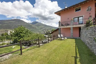 Image de Appartement 'La Maison De Deni - Vista Castello' avec vue sur la montagne