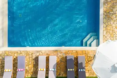 Image de The Grove Villa by White Dream Villas\n