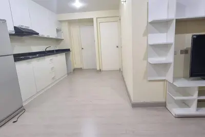 Image de 2 Bedroom Condo at On Nut 36