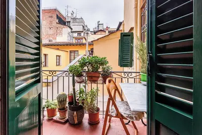 Image de Appartement 'A Due Passi Dal Duomo Di Firenze' avec balcon, Wi-Fi et climatisation