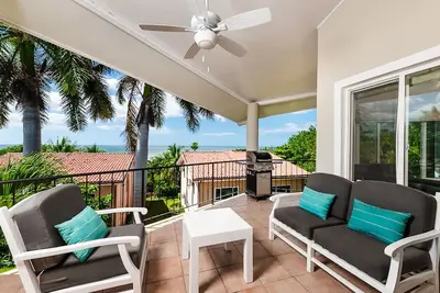 Image de Beautiful 3 Bedroom Condo with Ocean Views