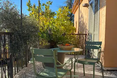 Image de Gîte dans villa rénovée avec piscine, climatisation et WiFi à Saint-Saturnin-lès-Apt