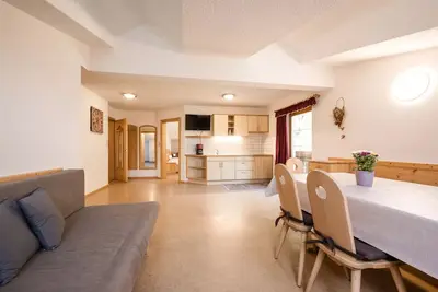 Image de Appartement \"Anton\" avec vue sur les montagnes, balcon et Wi-Fi