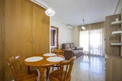 Image de Cozy one bedroom apartment 150 meters from the sea and the beach!