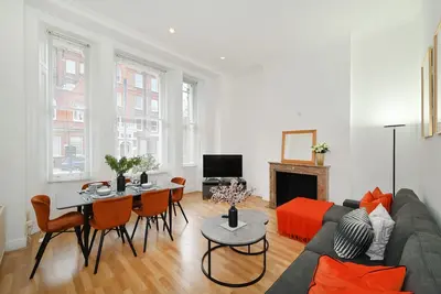 Image de Stunning Kensington 3 Bedroom 2. 5 Bathroom Wi-Fi