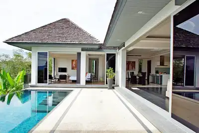 Image de 3 Beds Luxury Sea View Pool Villa