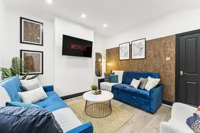 Image de Stylish Designer 4 bed with Free Parking