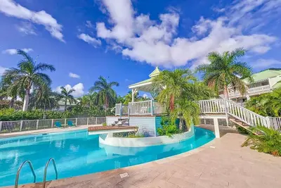 Image de Dolce Riviera, accès plage à pied, vue piscine, 2 chambres