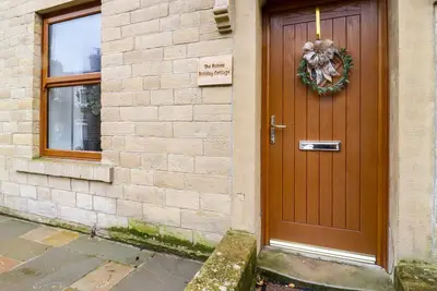 Image de The Robins Holiday Cottage, family friendly, with a garden in Haworth
