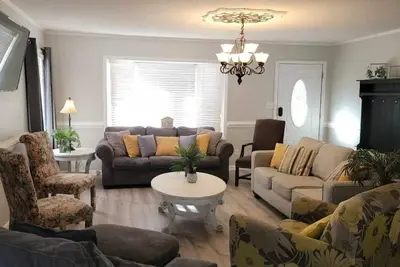 Image de MilltownSassy is located in Erwin, Nc near interstates 95&40. 7mi from Campbell