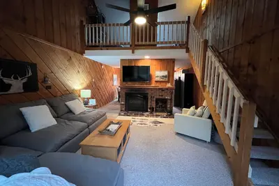 Image de Cozy 3br condo @West Dover Vt. Heated pool, tennis, pickleball and pool table.