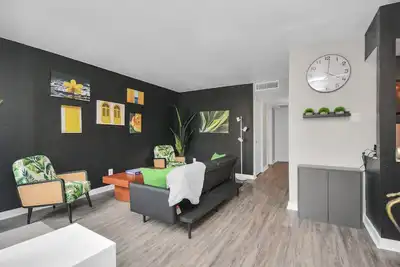 Image de 2 bedroom Urban Oasis Pool & Gym in Galleria Area