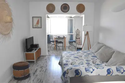 Image de Face à la plage, climatisation, WiFi, parking, tout à pied, idéal vacances