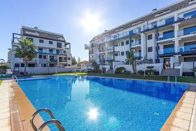 Image de 1 bedroom beach front apartment in Denia