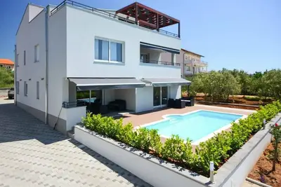 Image de Superbe appartement de 2 chambres à.