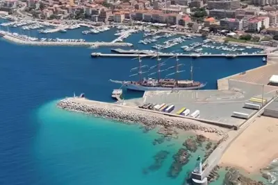 Joli T2 Pres Des Plages Avec Vue Mer