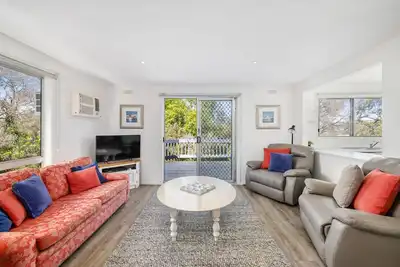 Image de Seaside Holiday with treetop views