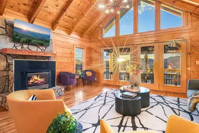 Image de Views! Hot Tub, Game Room, Movie Theater, Fire Pit