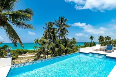 Image de New Luxury Home Pink Sand Beach w/Heated Pool