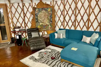 Image de Cozy Yurt Getaway Nestled in the beautiful east mountains of Cedar Crest/Tijeras