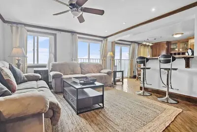 Image de 3br3ba Ski-in/out Condo Top floor Mountain Lodge 386 in Snowshoe Family friendly