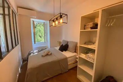 Image de 2 pièces dans la verdure refait à neuf à quelques minutes de la prom