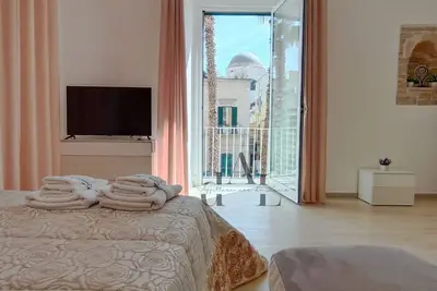 Image de Elegant historic apartment in the heart of the city: Enjoy Elegance and Relaxation