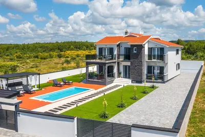 Image de Magnifique maison de 5 chambres à.