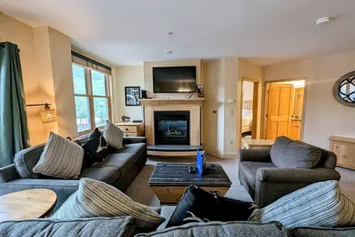Image de Modern condo located in the heart of River Run Village