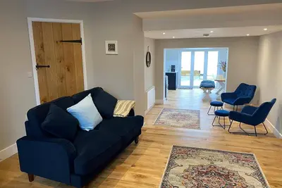 Image de Seaside Elegance: Luxury Retreat with a South-Facing Porcelain Courtyard