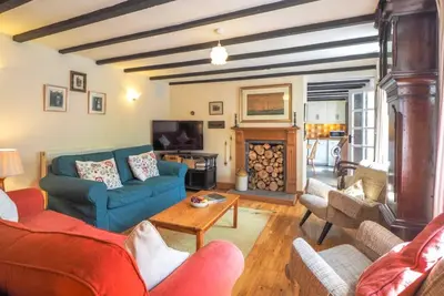 Image de Seaside Bliss in Llangrannog: Charming Cottage, 10 Mins from Beach, Sleeps 8, Dog-Friendly
