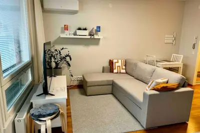Image de Top floor flat with sauna, A/C & free parking\n