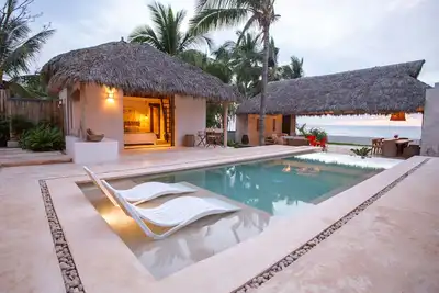 In the Sand Luxury Beach Front Villa w/ climate-controlled Saltwater pool