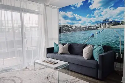 Image de Paradise Retreat at Friday Harbour: Contemporary 1-Bedroom Condo!