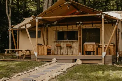 Image de The Carlton Lodge Unit 4 - Glamping Retro
