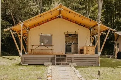 Image de The Wesley Unit 5- Not Pet Friendly - Glamping Retro