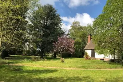 Image de Cottage Entre Terre et Mer. Rénové. Animaux de Compagnie Acceptés!