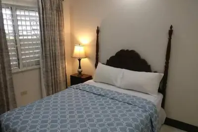 2 Bedroom with Ac Wi-Fi in New Kingston